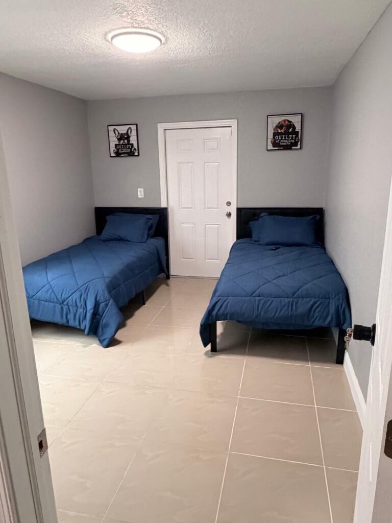 SANDERS PARK - Residential