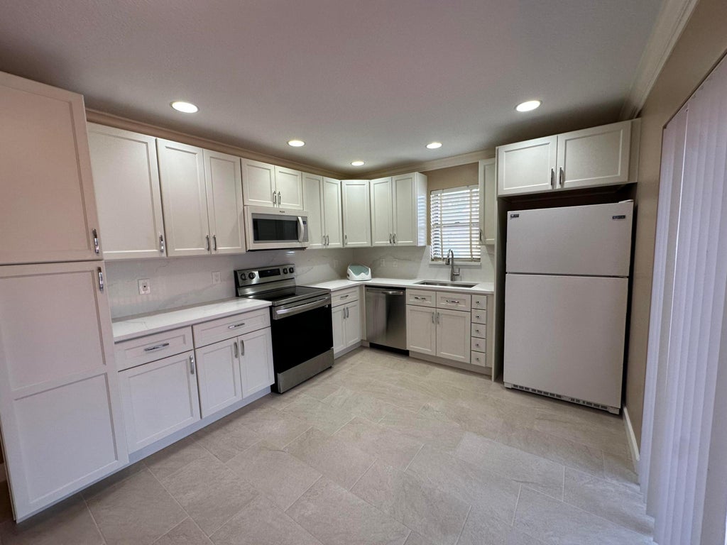 Photo of 7754 Courtyard Run W, Boca Raton, FL 33433 (MLS # R11088326)