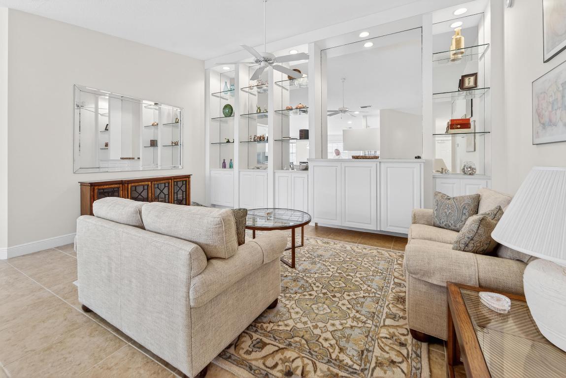 9177 SE Retreat Drive