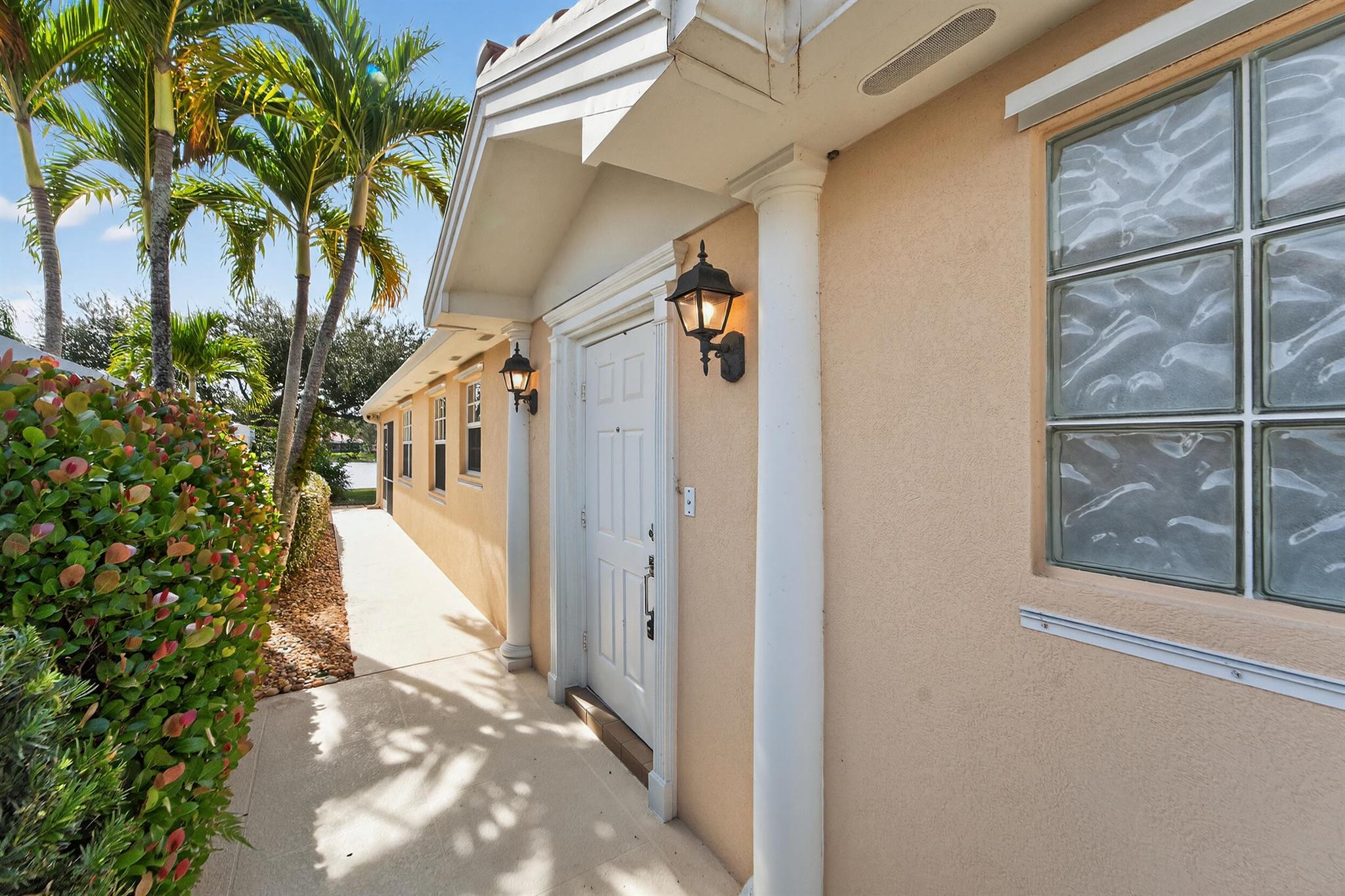 THE RETREAT - Residential