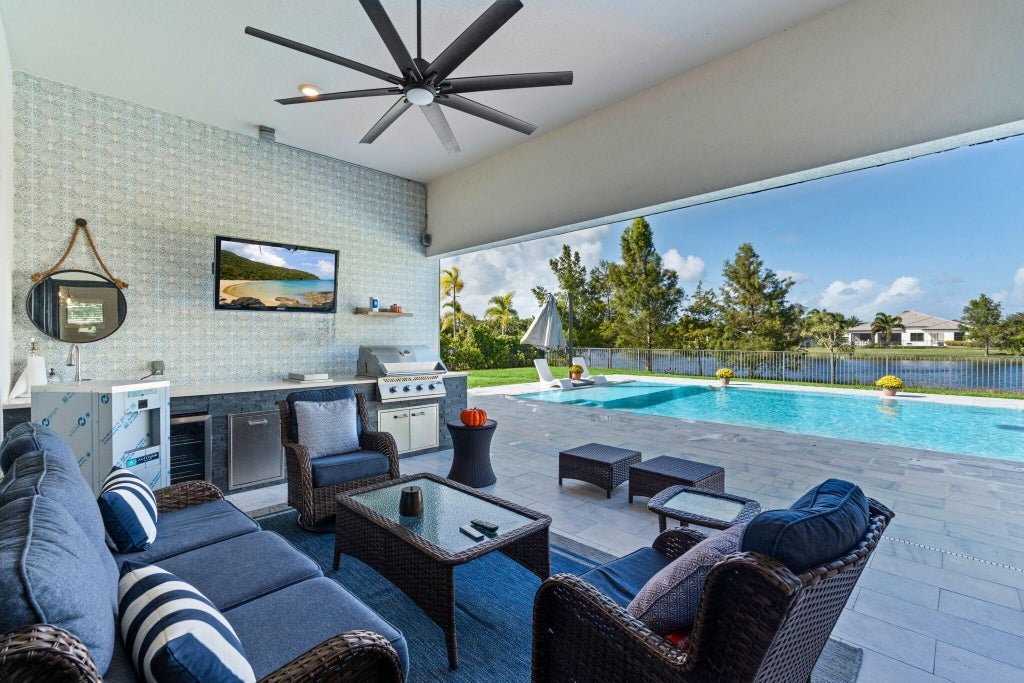 Photo of 9113 Balsamo Drive, Palm Beach Gardens, FL 33412 (MLS # B26094059)
