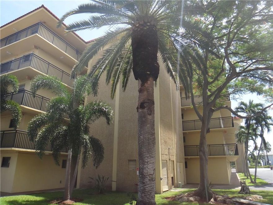 Lovely, bright and airy 2 bed and 2 full bath home in the lovely community of Garden Aire Village. Brand new A/C!Very active community that represents itself as 55+. Just west of the Intracoastal- blocks to beach! Heated pool! Social clubhouse! Tastefully furnished. 2nd floor unit with screened in balcony overlooks the putting green. Secure elevators and plenty of owner and guest parking. Mgmt on site. Pompano's renovating the beach area: new pier, restaurants and shopping! Sorry, no renting and no pets.