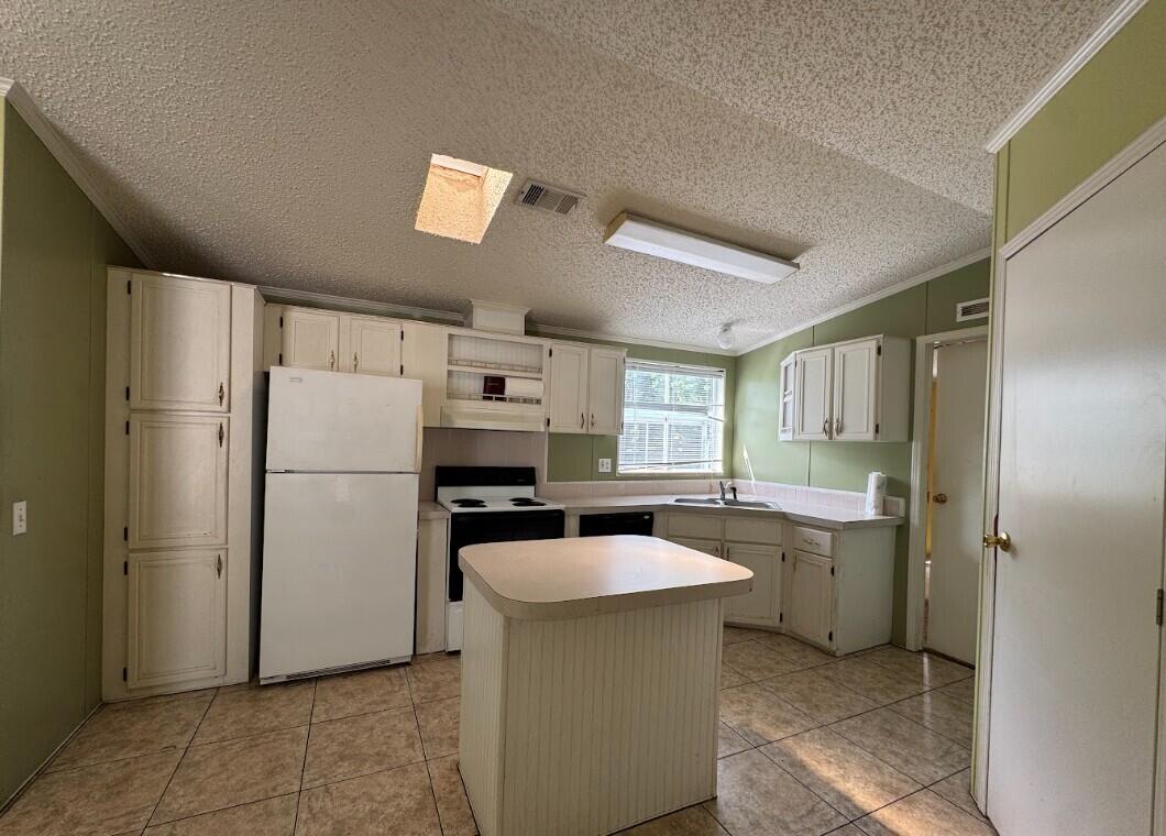 104 Plantation Boulevard 104