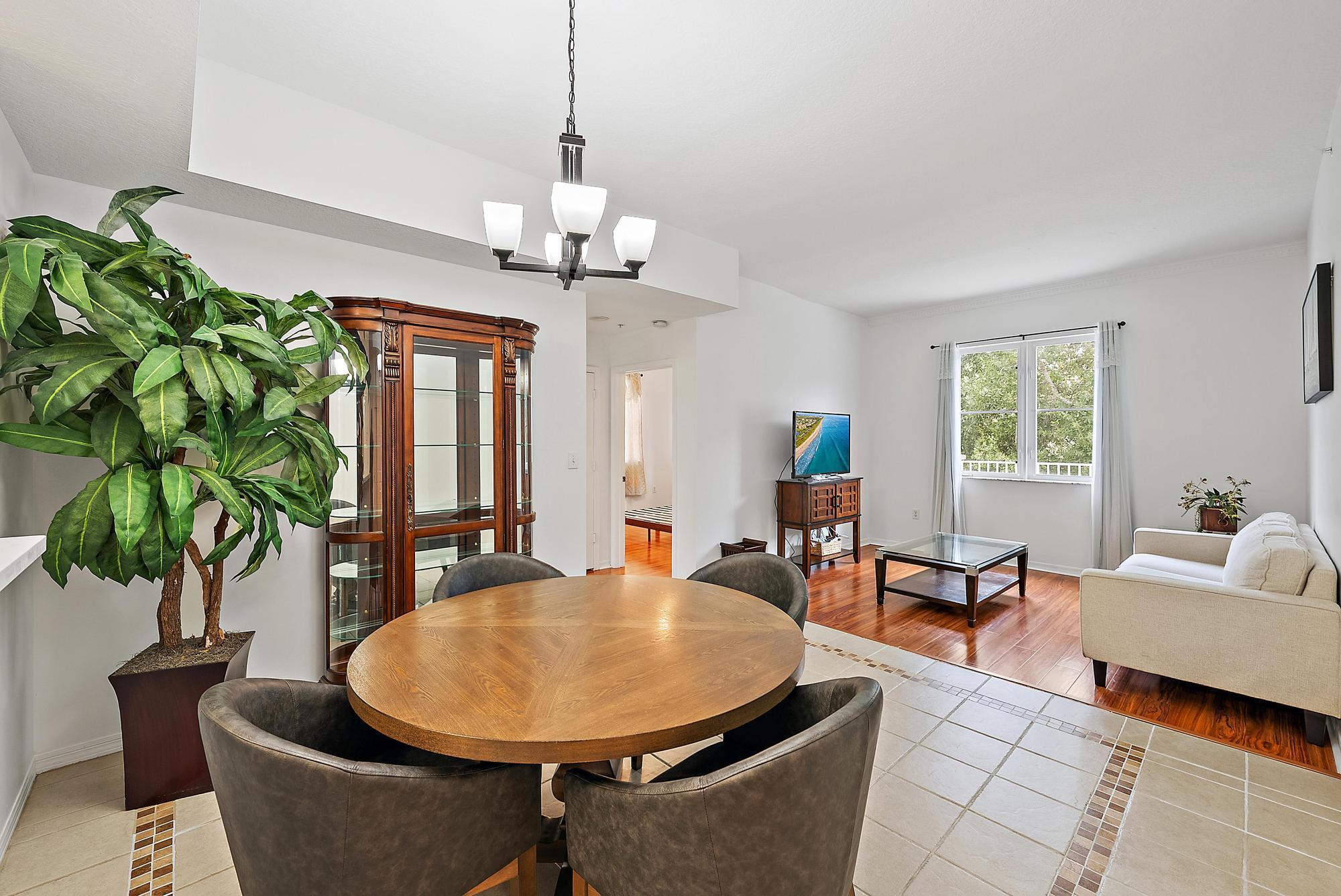 1155 Main Street 219