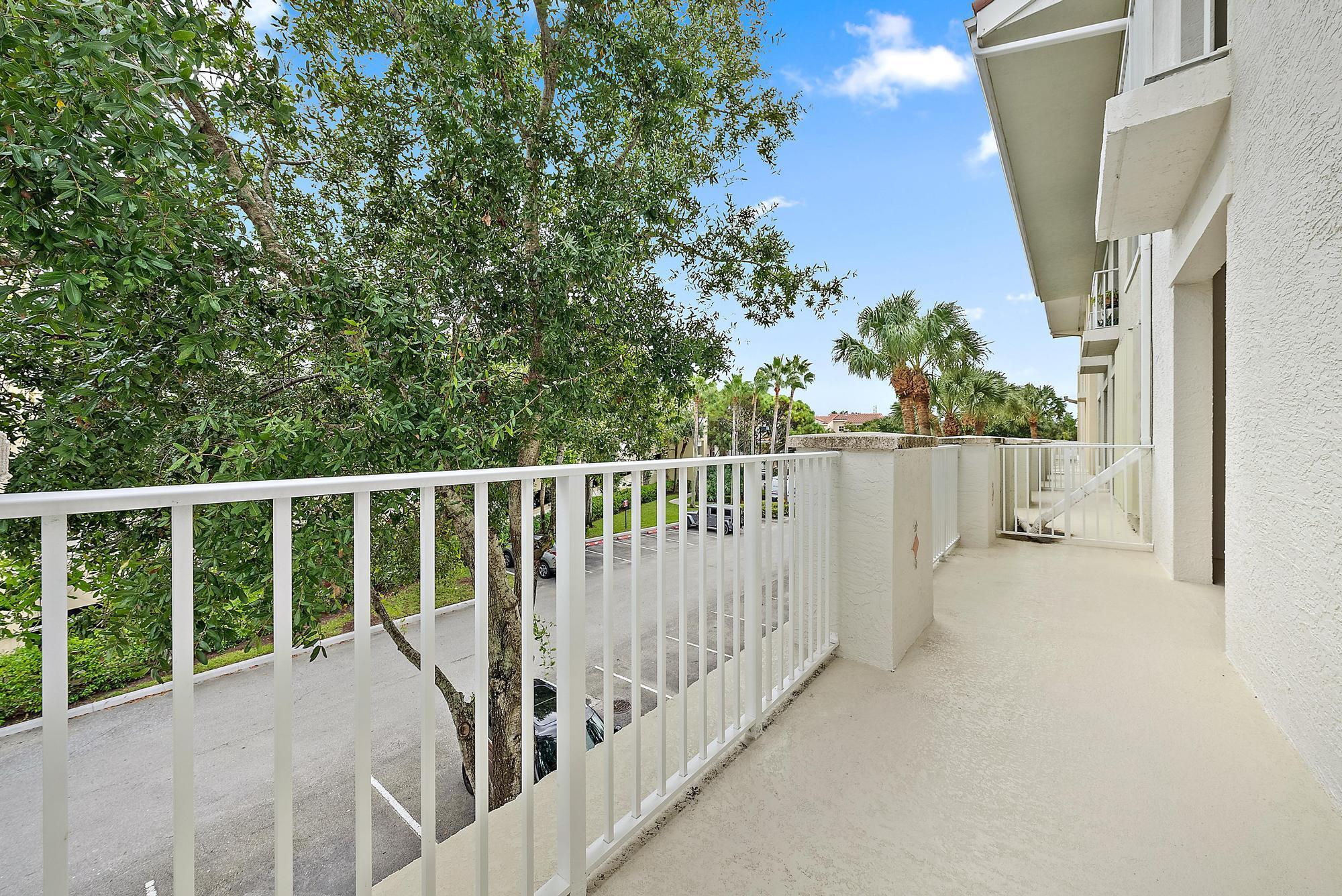 VILLAGE AT ABACOA CONDO - Residential