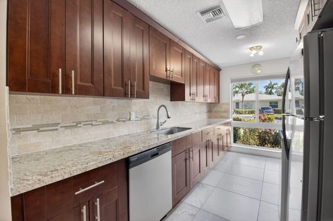 Tiny photo for 13740 Via Flora #C, Delray Beach, FL 33484 (MLS # B26026542)