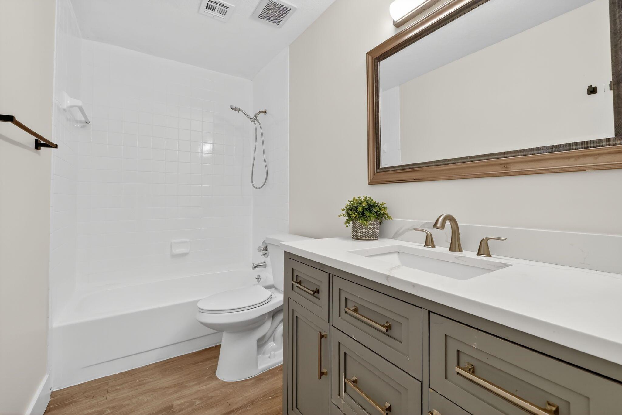 WOODLAND CONDOMINIUM - Residential