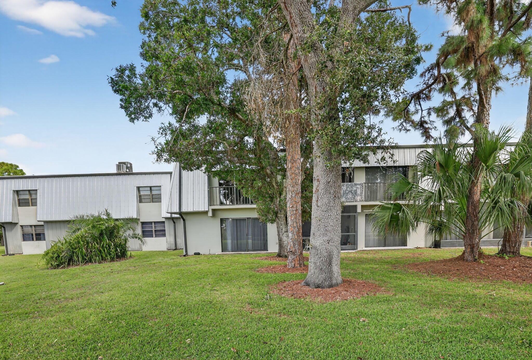 WOODLAND CONDOMINIUM - Residential