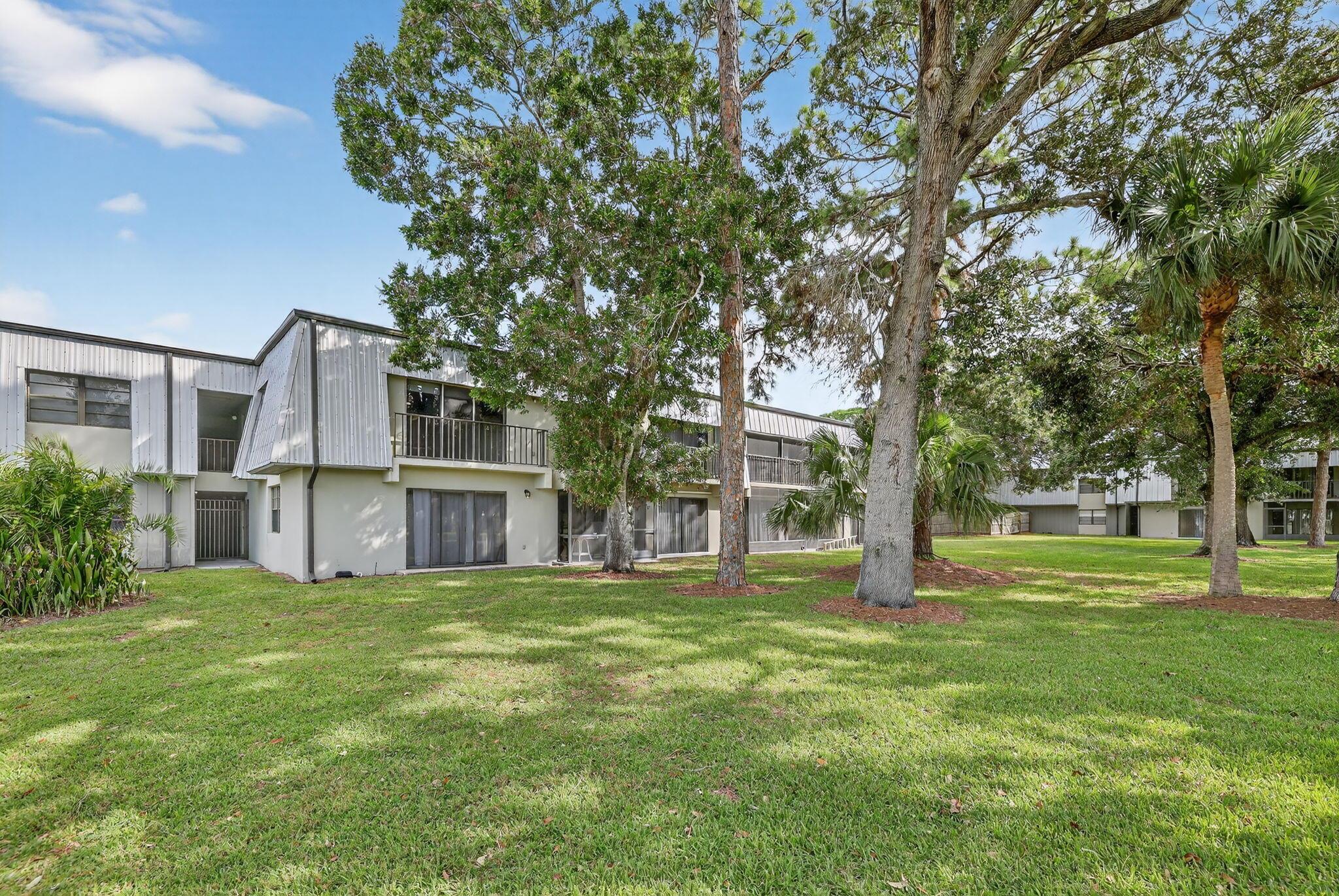 WOODLAND CONDOMINIUM - Residential