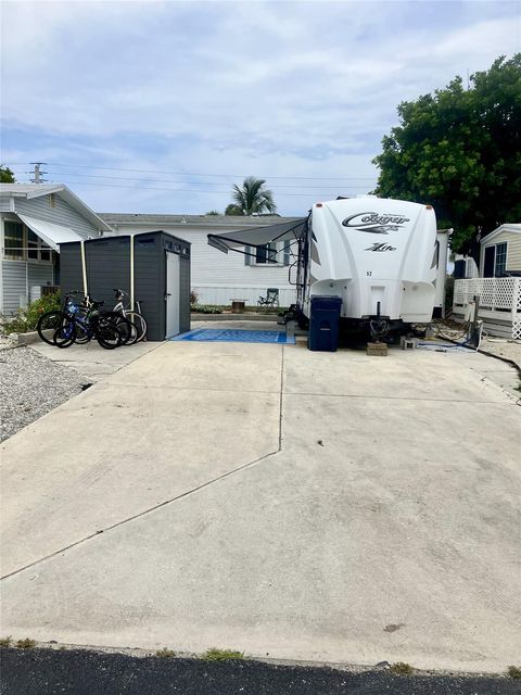 A home in Hutchinson Island