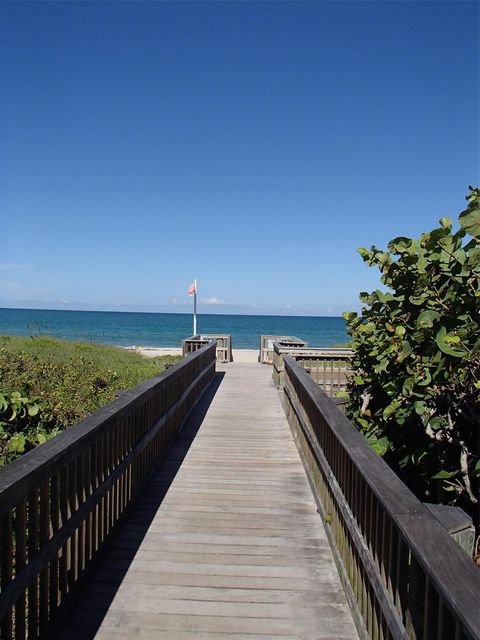 A home in Hutchinson Island