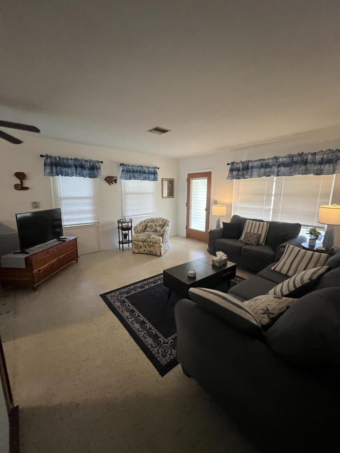 PEPPER PARK - Residential Lease