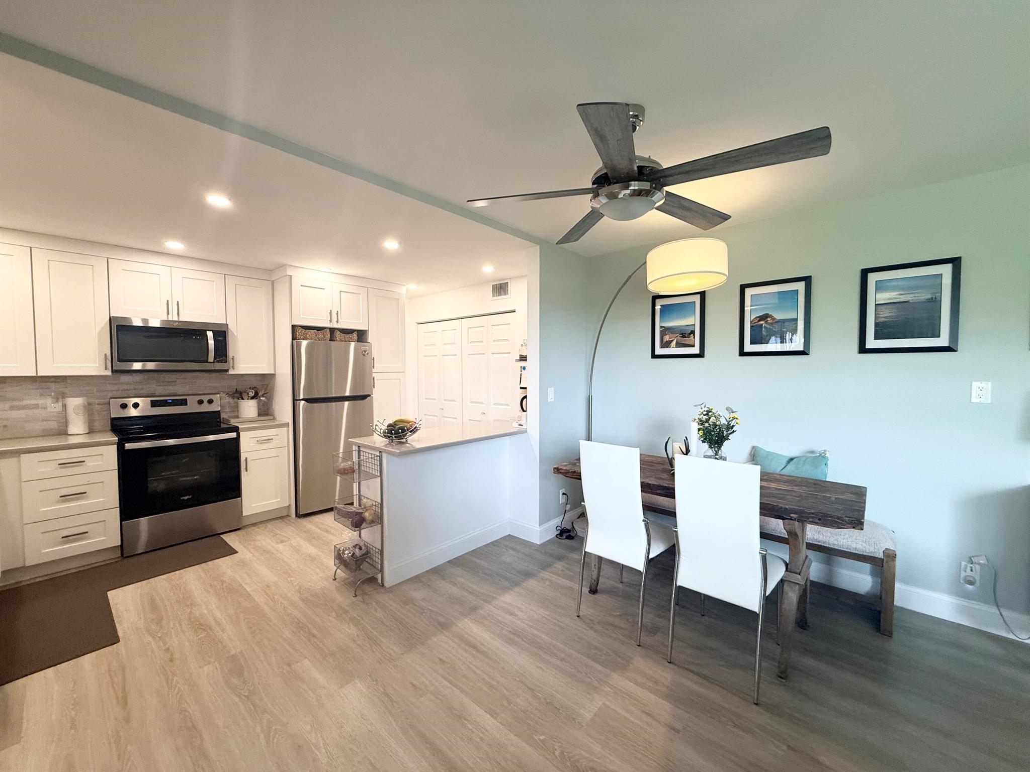 17 Willowbrook Lane 104, Delray Beach, FL, 33446/$220,000 4 17 Willowbrook Lane 104