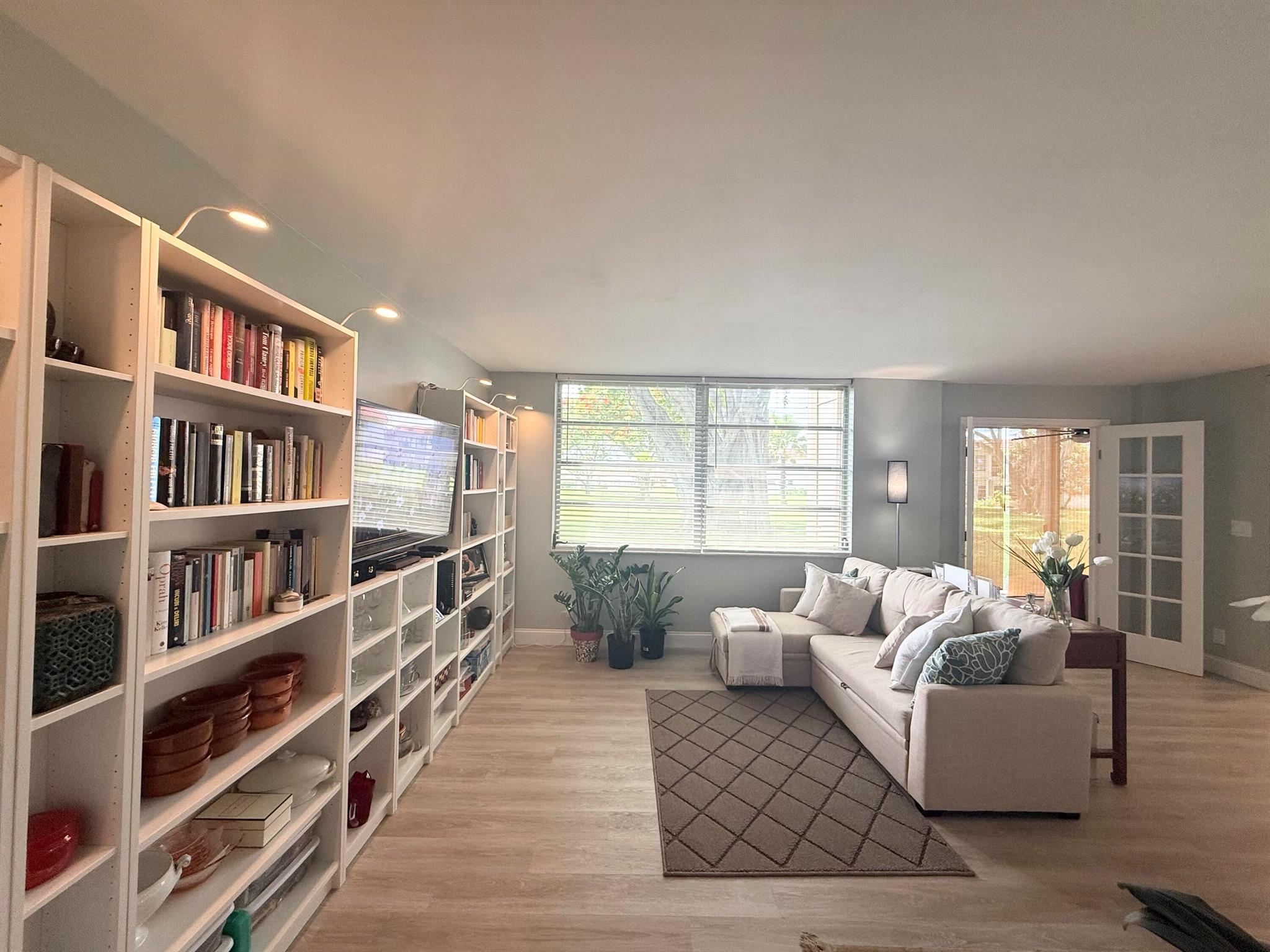 17 Willowbrook Lane 104, Delray Beach, FL, 33446/$220,000 2 17 Willowbrook Lane 104