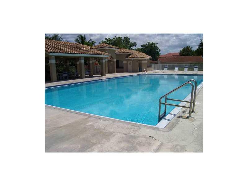 COUNTRY ISLES - Residential Lease