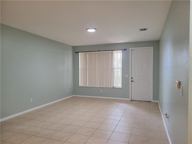 ROSEMONT CONDOMINIUM - Residential Lease