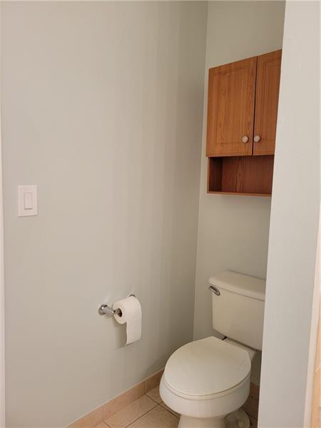 ROSEMONT CONDOMINIUM - Residential Lease