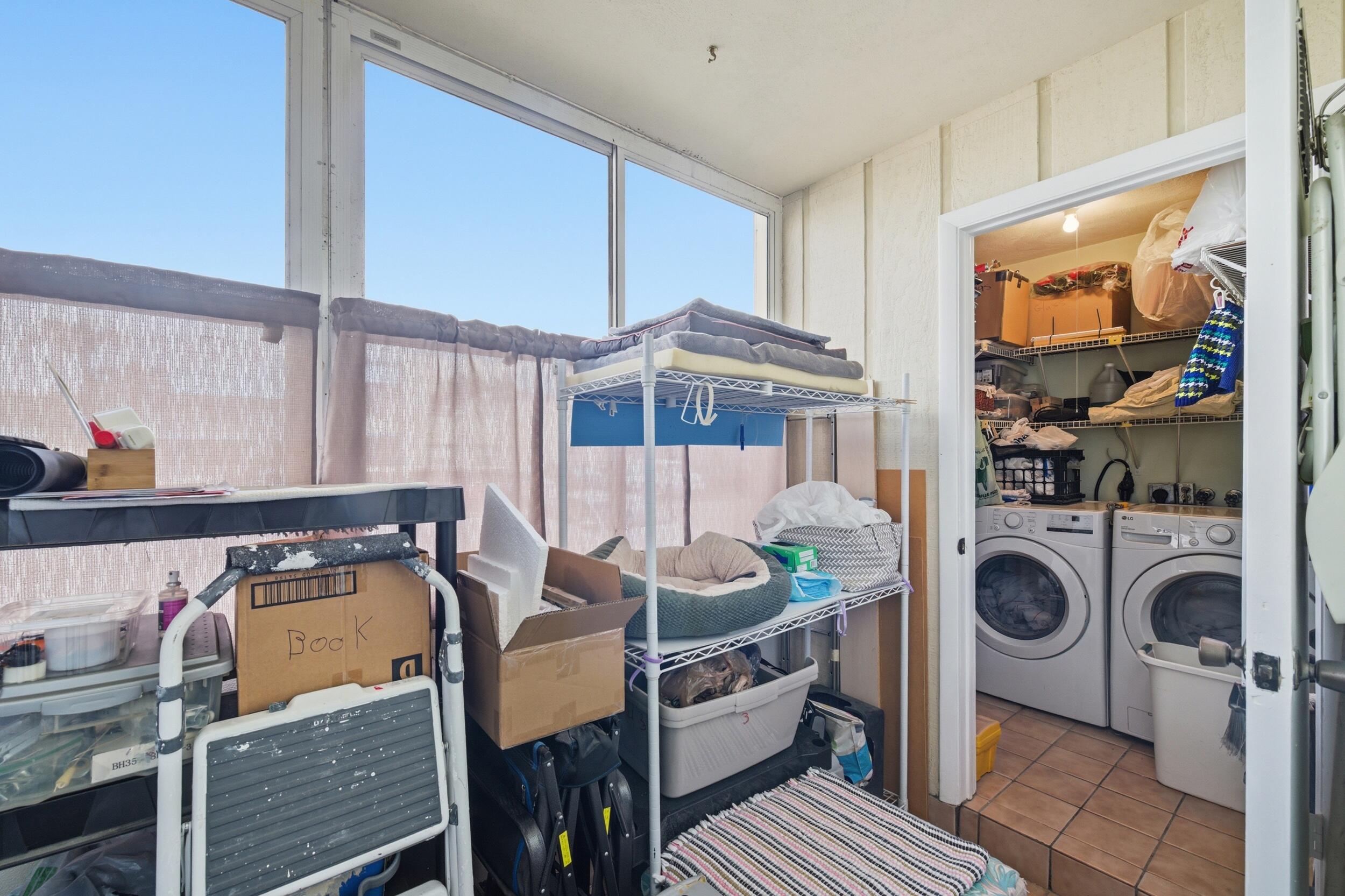 KINGS POINT - Residential