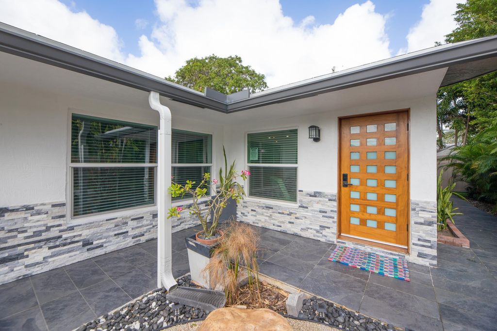 Photo of 1425 NE 26th Drive #1-2, Wilton Manors, FL 33334 (MLS # B26042205)