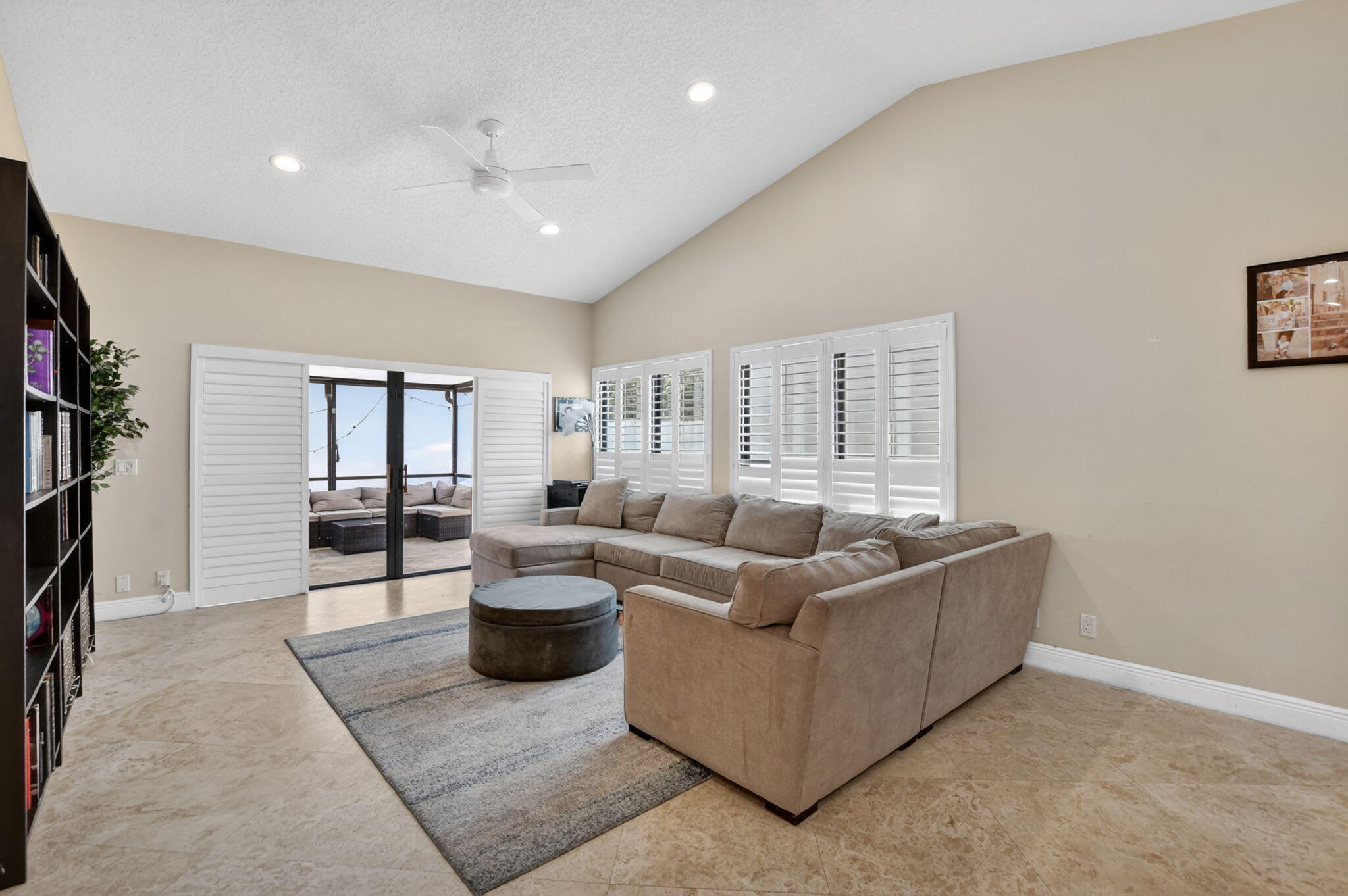 PRADERA OF VIA VERDE PH 1 REPLAT - Residential