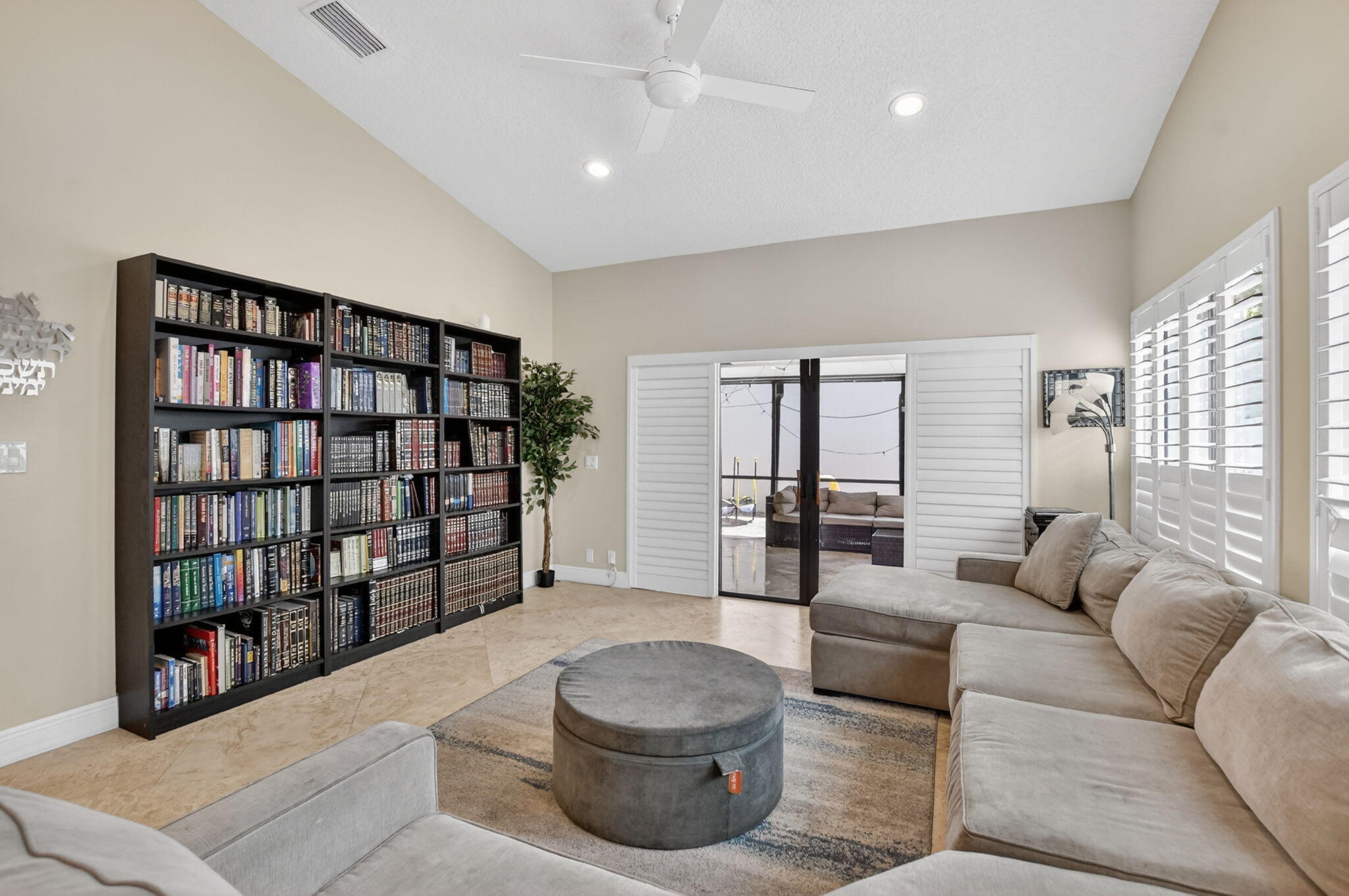 PRADERA OF VIA VERDE PH 1 REPLAT - Residential