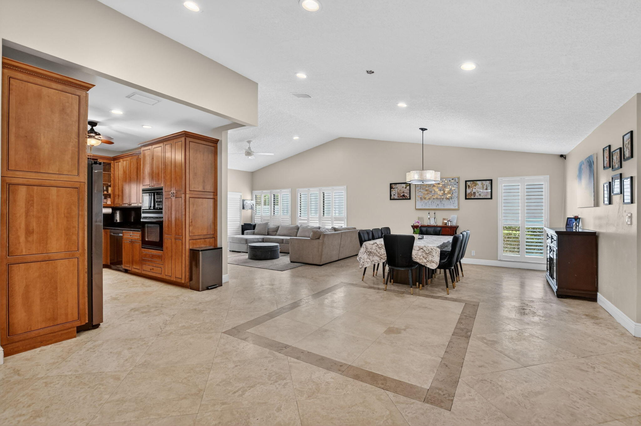 PRADERA OF VIA VERDE PH 1 REPLAT - Residential