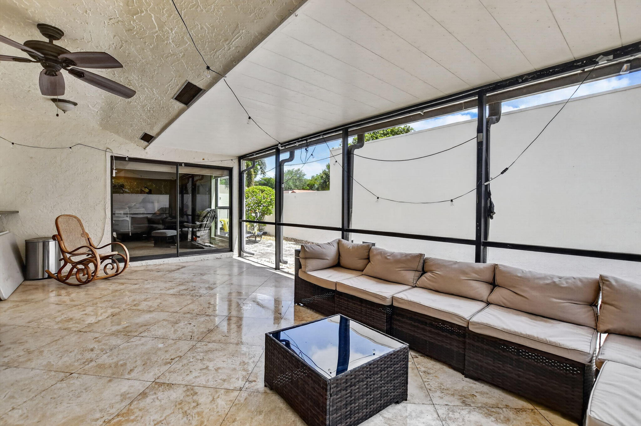 PRADERA OF VIA VERDE PH 1 REPLAT - Residential