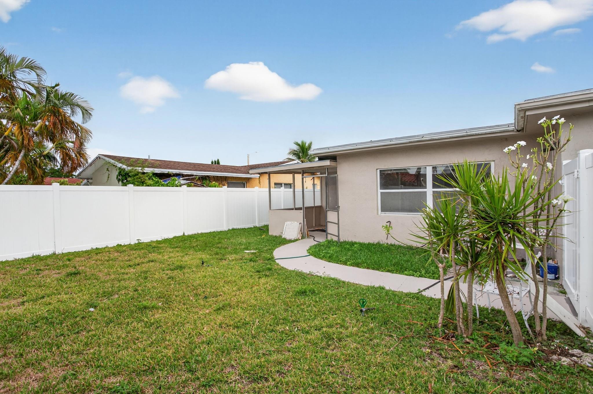 Woodland Villas 73-34 B - Residential Income