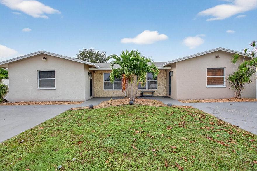 This remodeled triplex offers an incredible opportunity for both investors and owner-occupants.
1: An updated 2-bed, 1-bath, currently rented to a reliable long-term tenant for $2,350 per month, with a lease through June 2026. 
2: A fully remodeled 3-bed, 1-bath, currently vacant and ready for move in! This unit has modern finishes, a private screened-in patio, and a fenced-in backyard. The layout and privacy make it ideal for an owner-occupant looking to live in one unit while renting out the others. Can rent for $2900.
3: Studio, rented for $1,250 a month through April 2026. All three units share a separate laundry room with a washer and dryer. This property presents the best of both worlds: live in 1 unit while the other 2 generate income, or rent out all 3 units for a solid return.