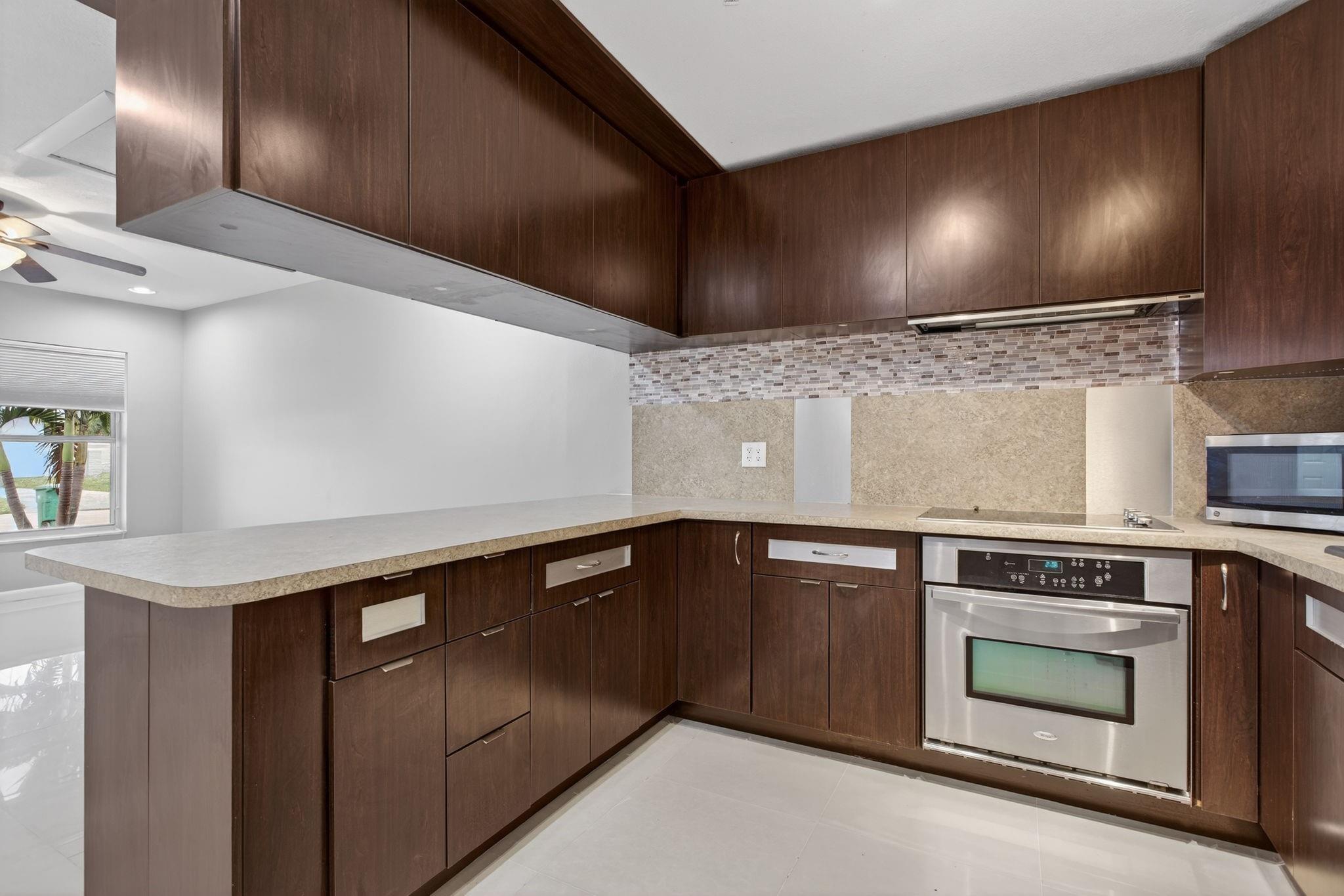 Woodland Villas 73-34 B - Residential Income