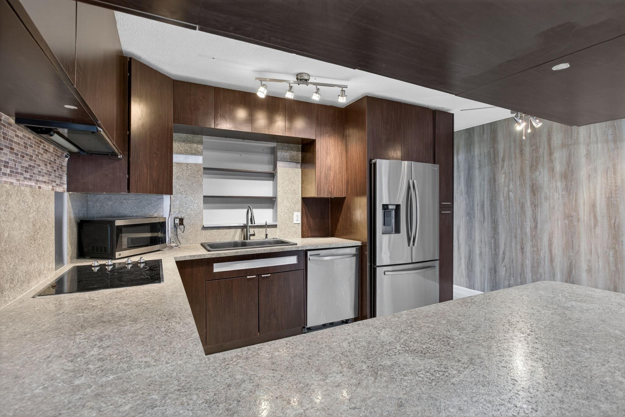 Woodland Villas 73-34 B - Residential Income