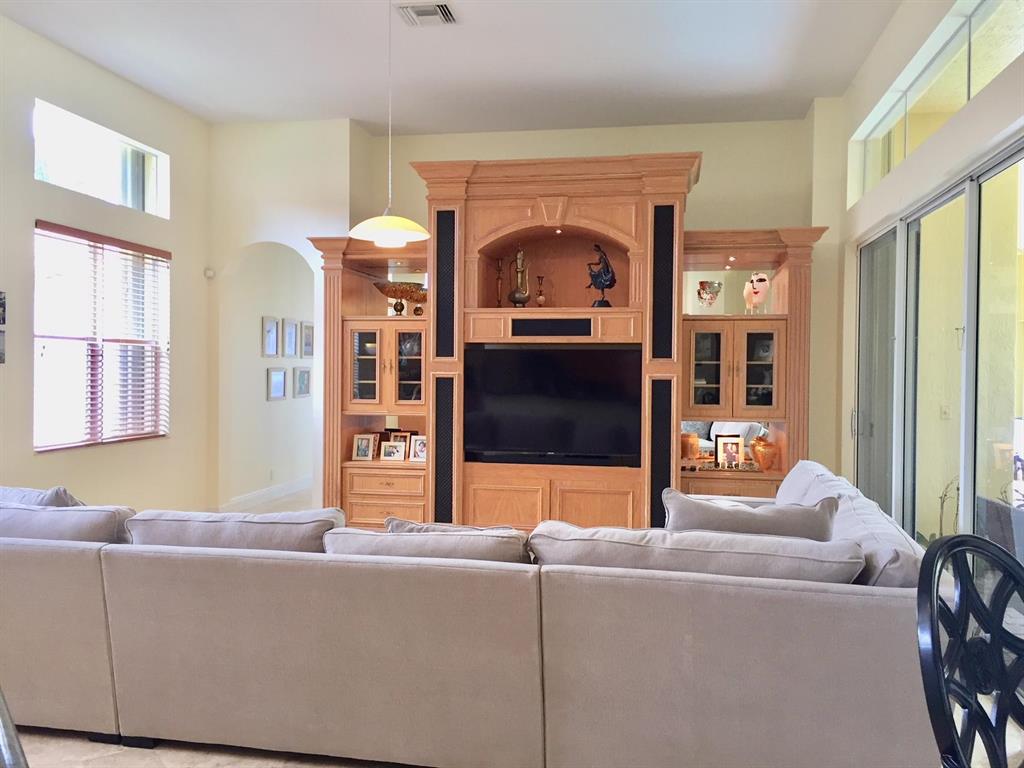 Mizner Country Club - Residential Lease