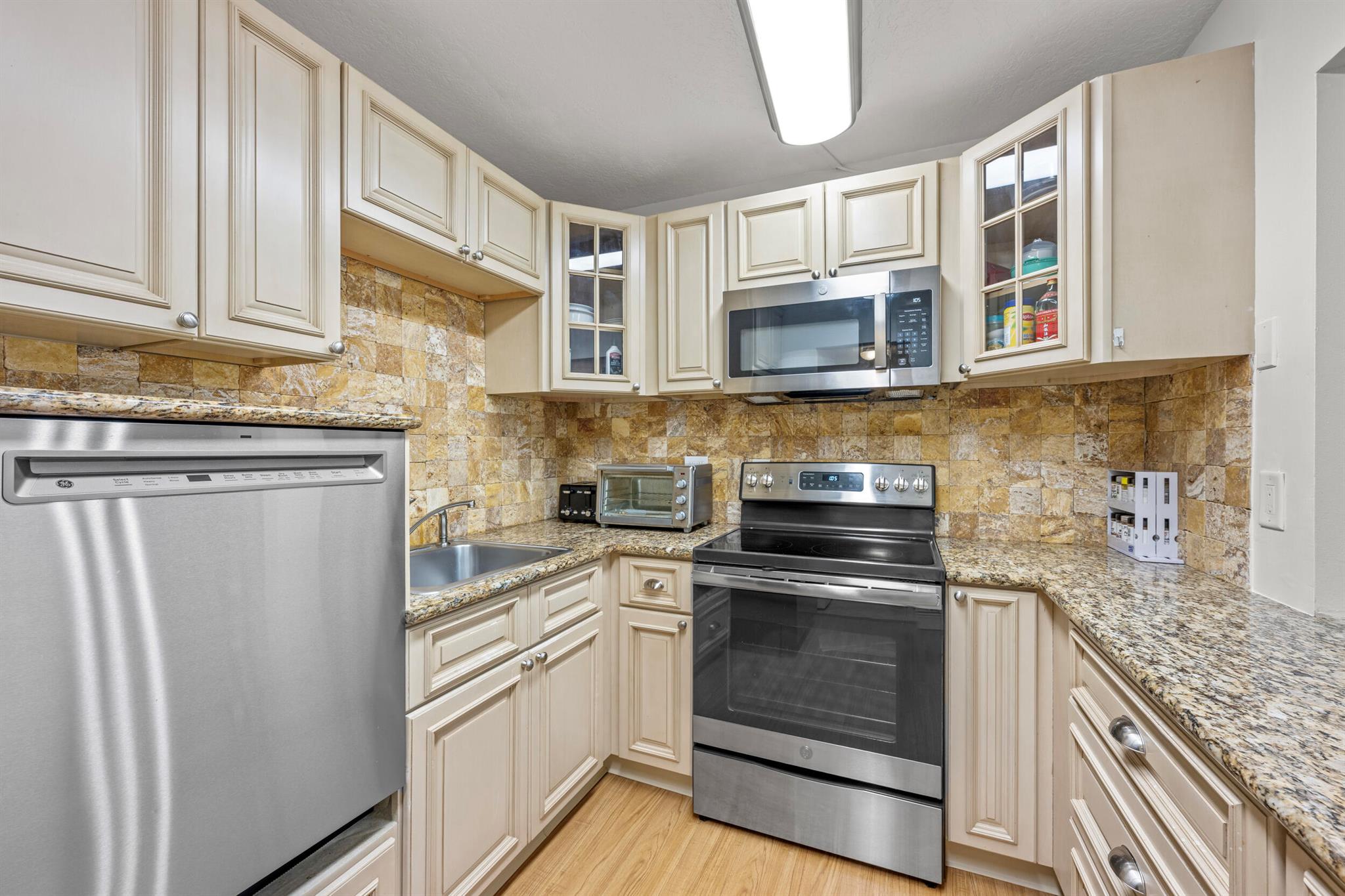 PINE RIDGE SOUTH I CONDO - Residential