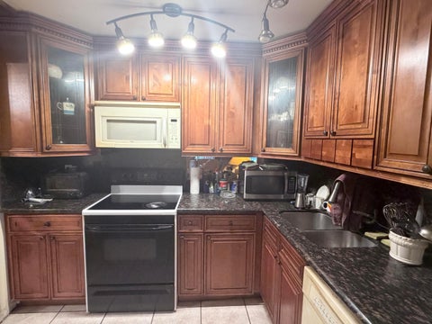 Tiny photo for 3090 HOLIDAY SPRINGS Boulevard #105, Margate, FL 33063 (MLS # B26072604)