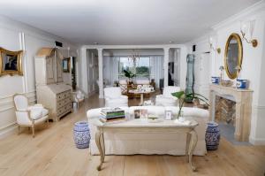 VILLAS INC - Residential