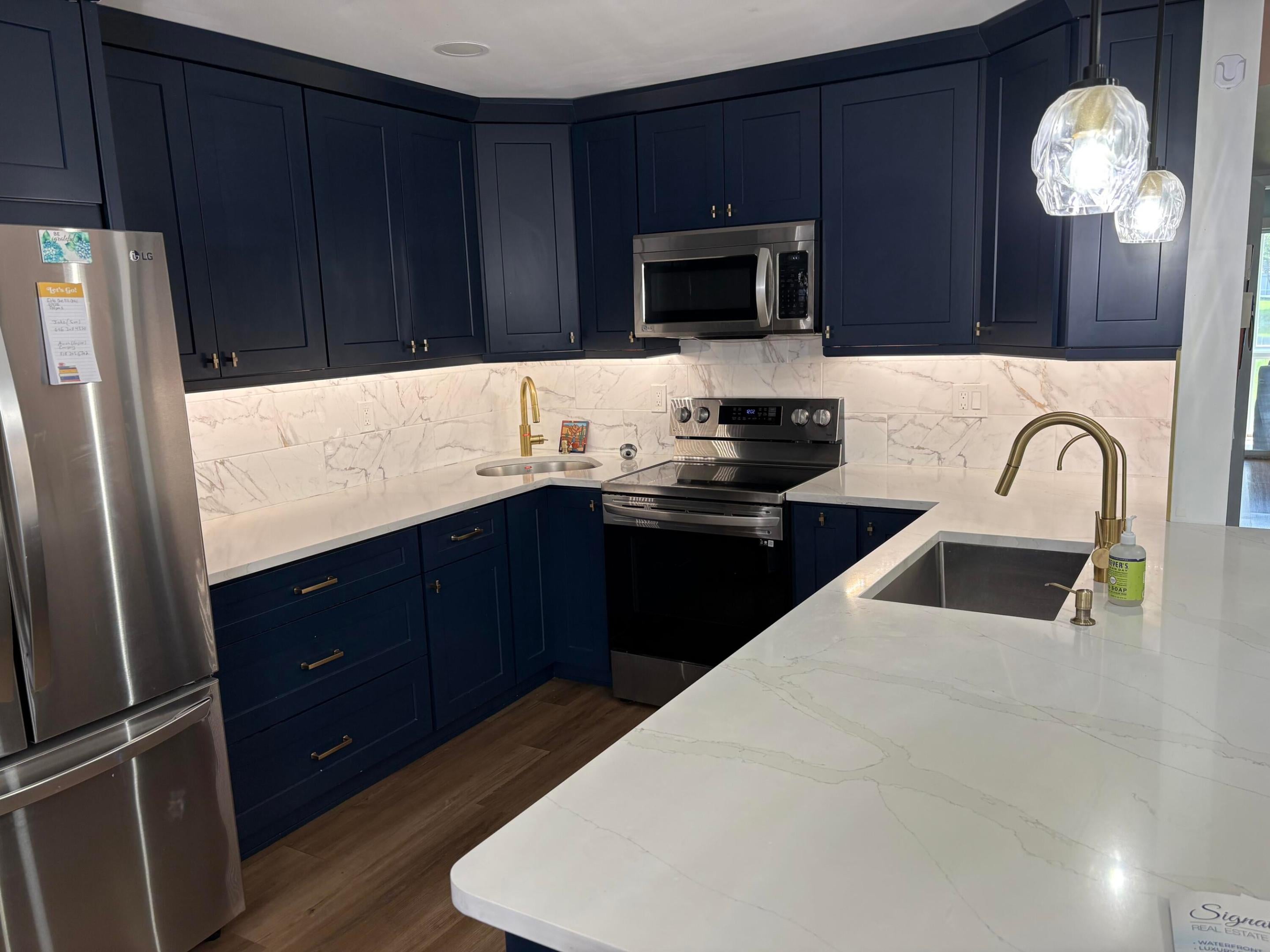 1093 Yarmouth E