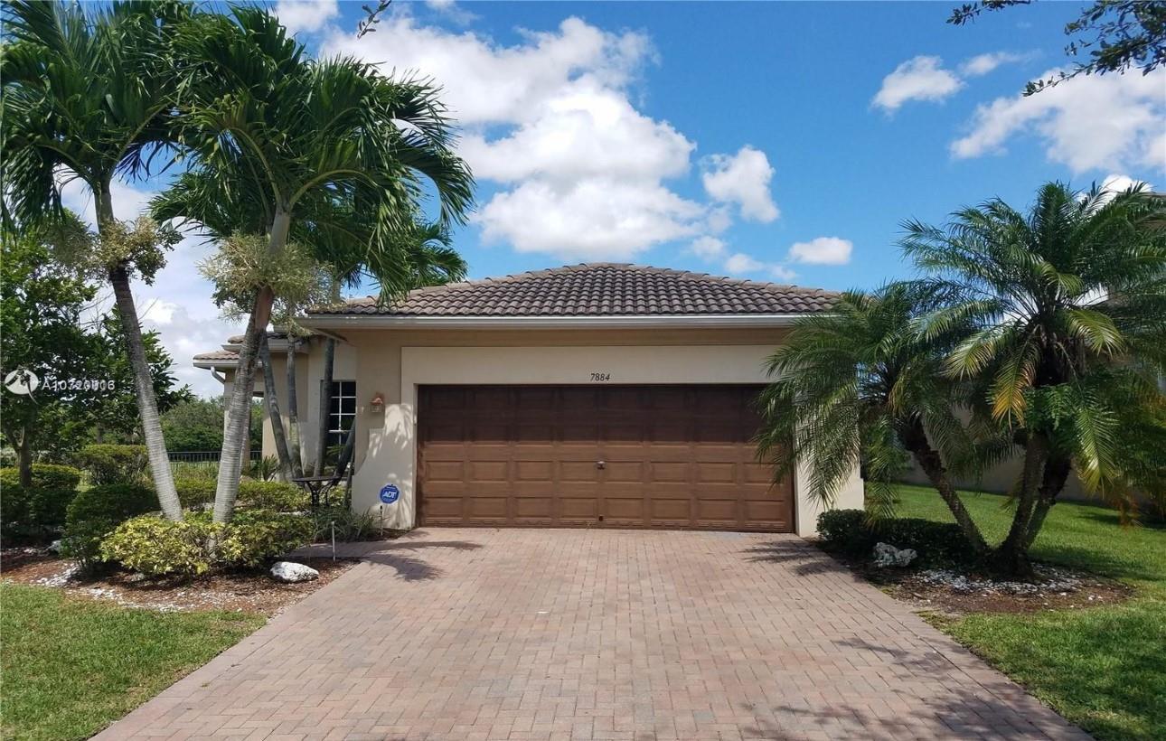Heron Bay Central 171-23 - Residential Lease