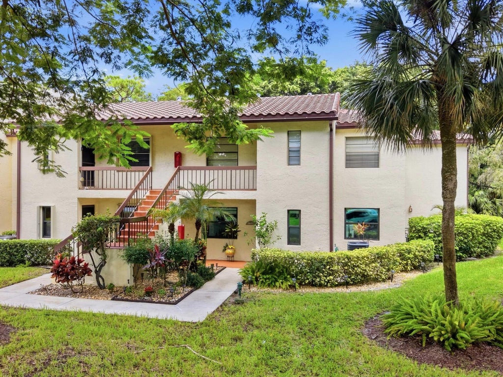Photo of 21621 ARRIBA REAL #1-I, Boca Raton, FL 33433 (MLS # B26081609)