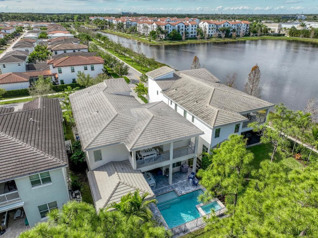 Photo of 1150 Faulkner Terrace, Palm Beach Gardens, FL 33418 (MLS # R11154803)