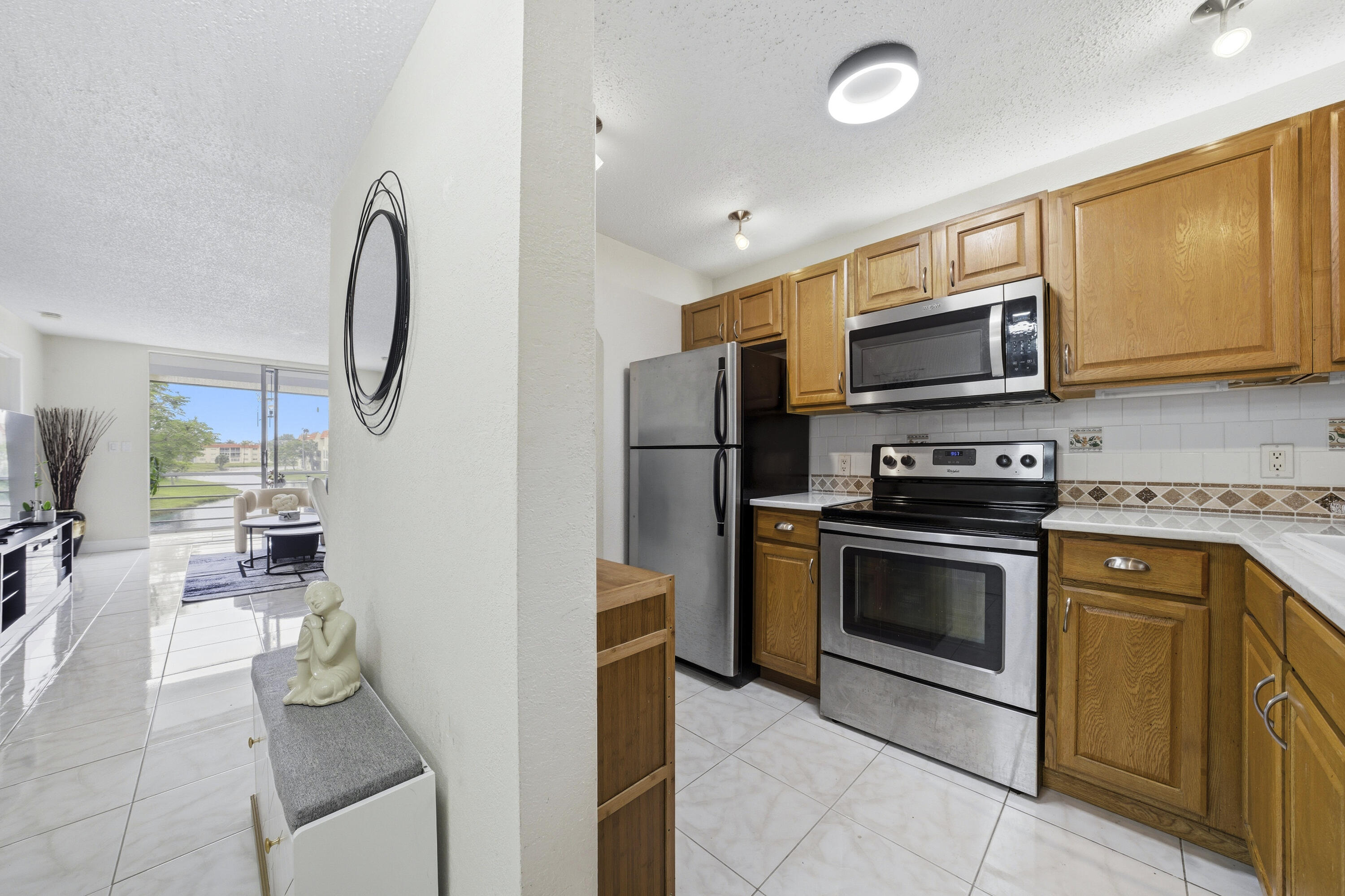 SUNRISE LAKES 3 CONDO - Residential