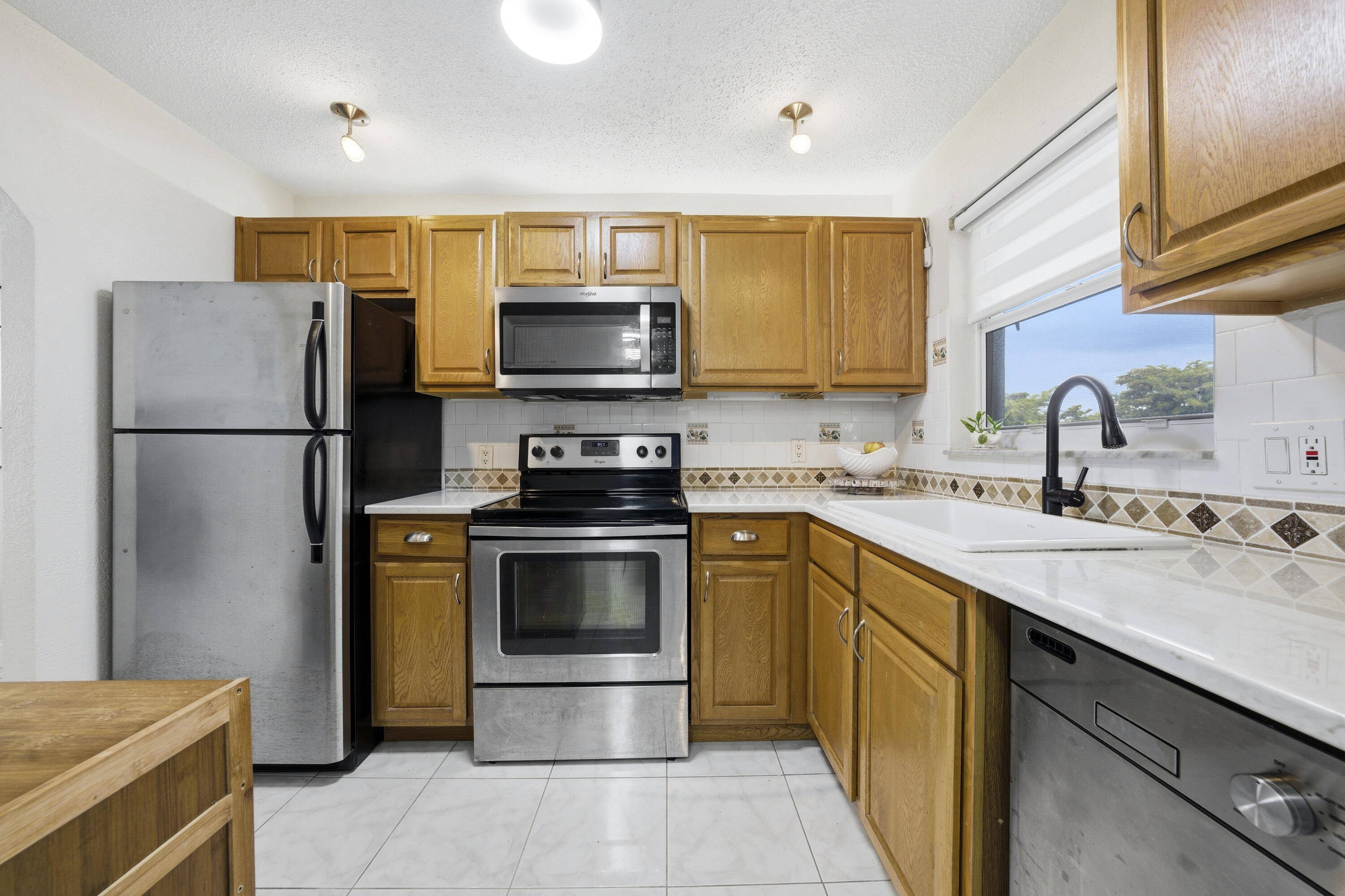 2900 Sunrise Lakes Drive W 201