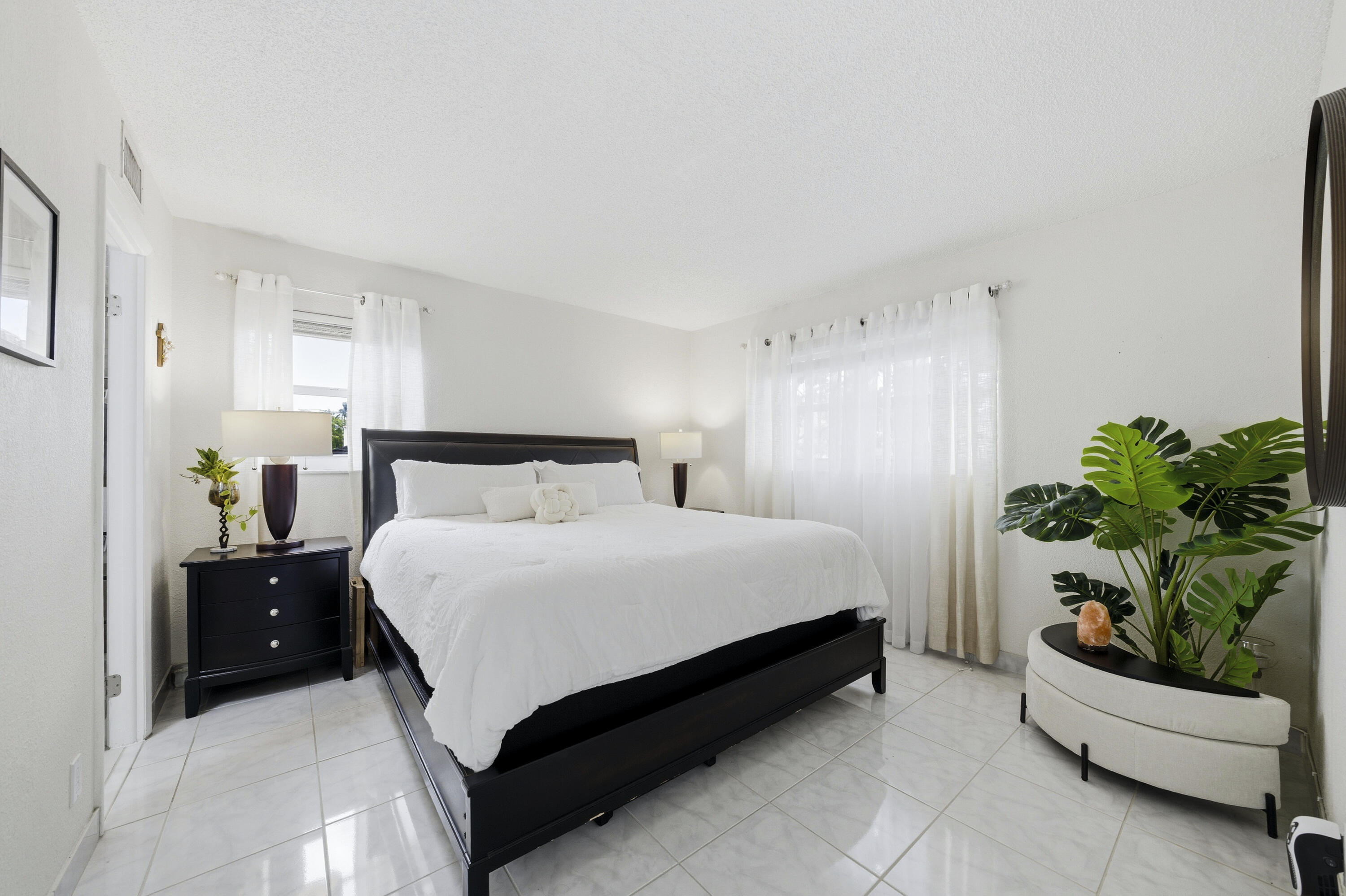 SUNRISE LAKES 3 CONDO - Residential