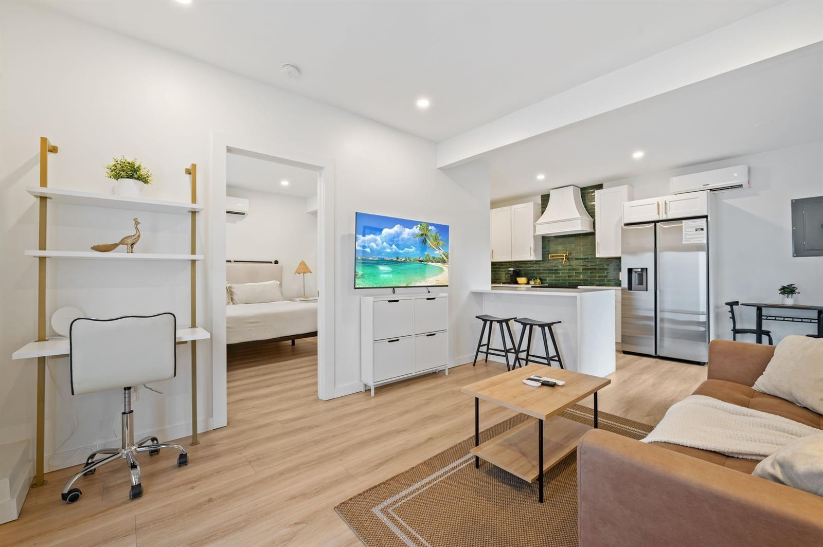 VICTORIA PARK - Residential Income