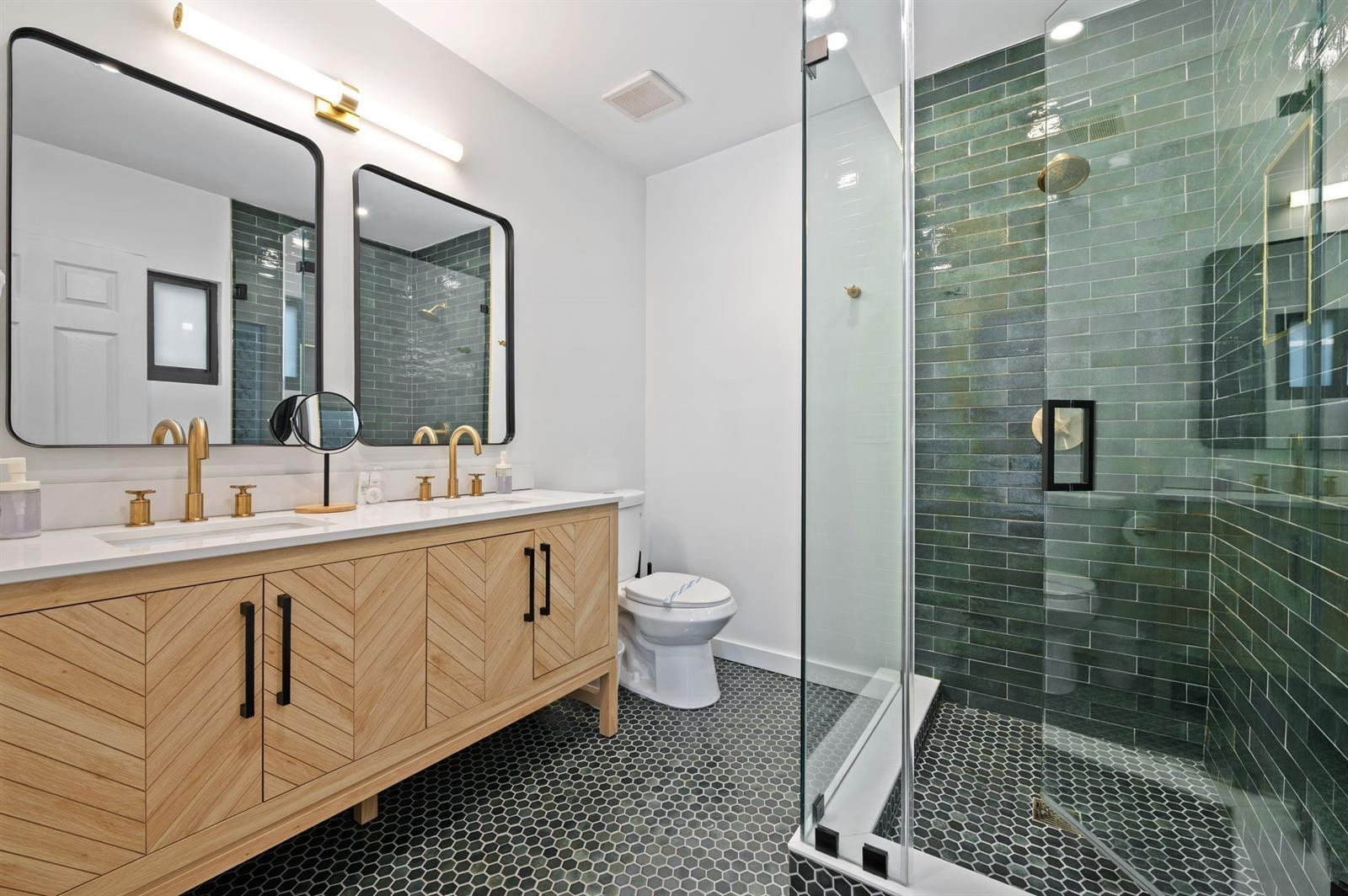 VICTORIA PARK - Residential Income