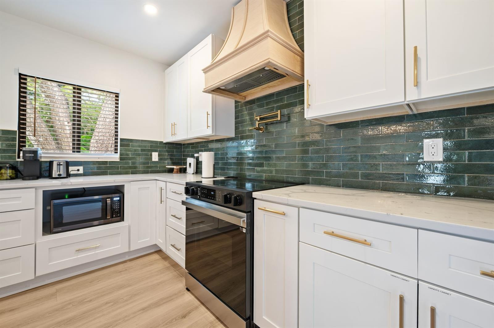 VICTORIA PARK - Residential Income