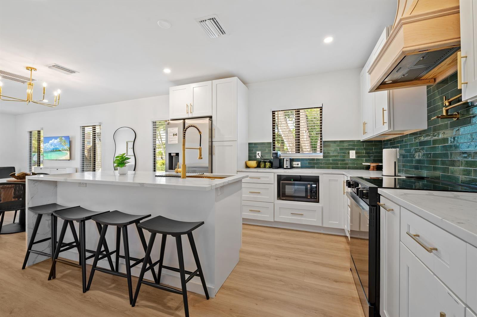 VICTORIA PARK - Residential Income