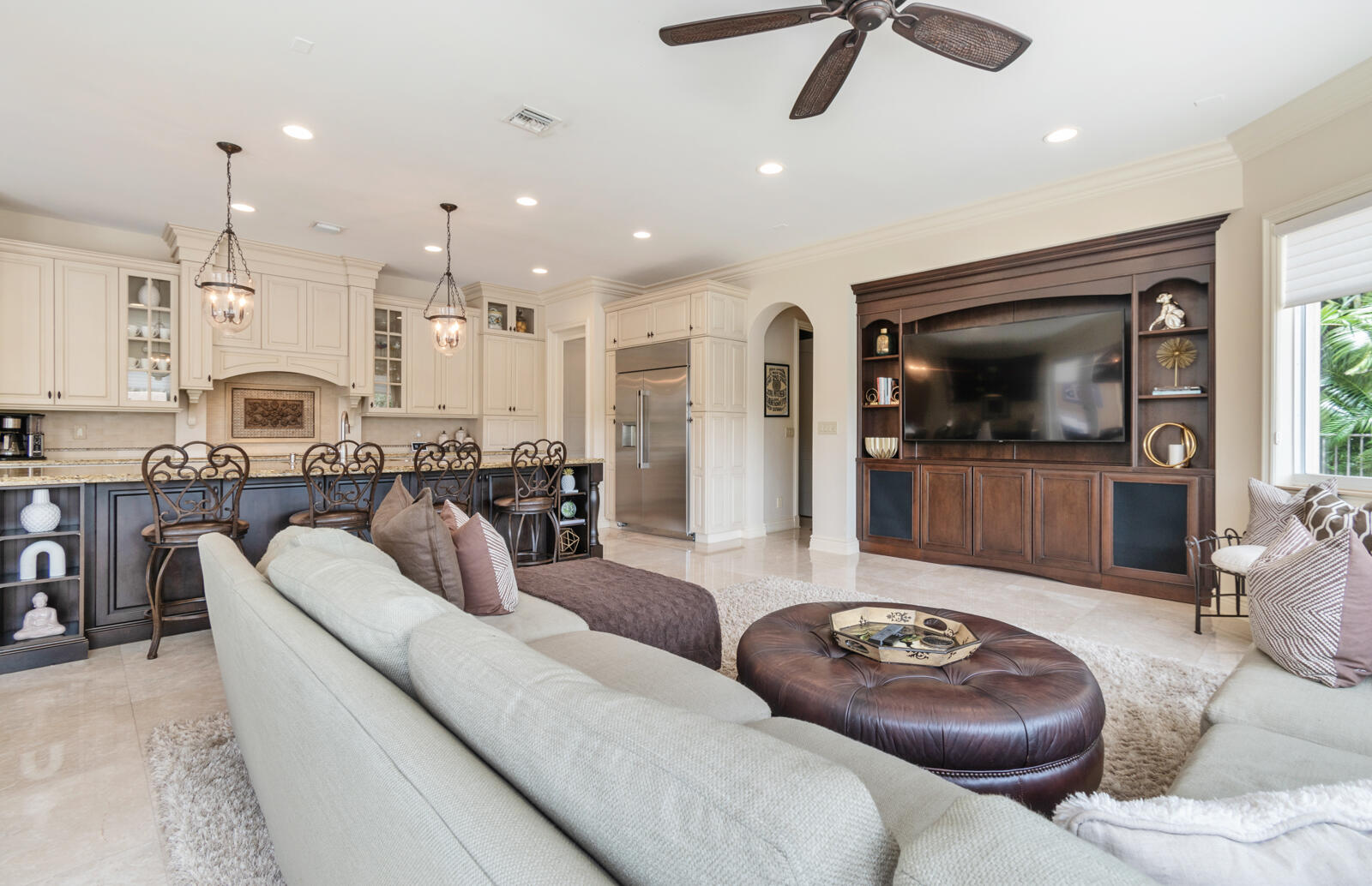 WOODFIELD HUNT CLUB - Residential