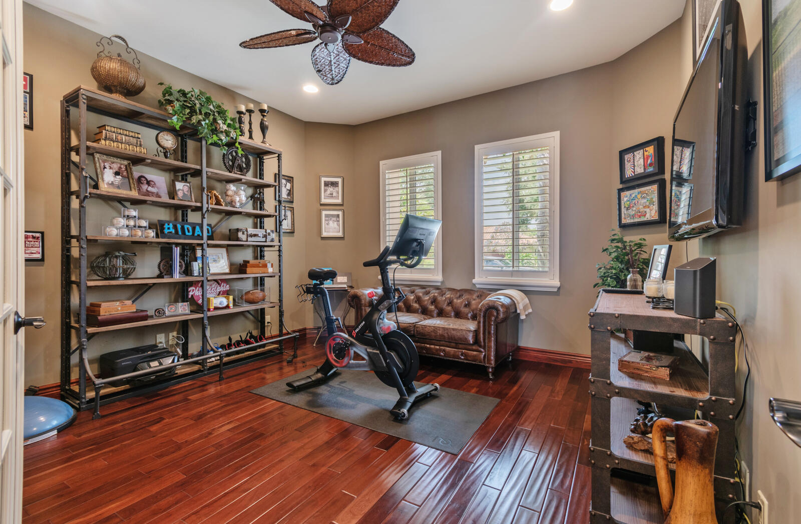 WOODFIELD HUNT CLUB - Residential