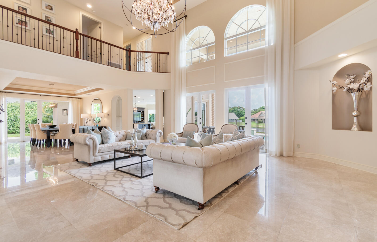 WOODFIELD HUNT CLUB - Residential