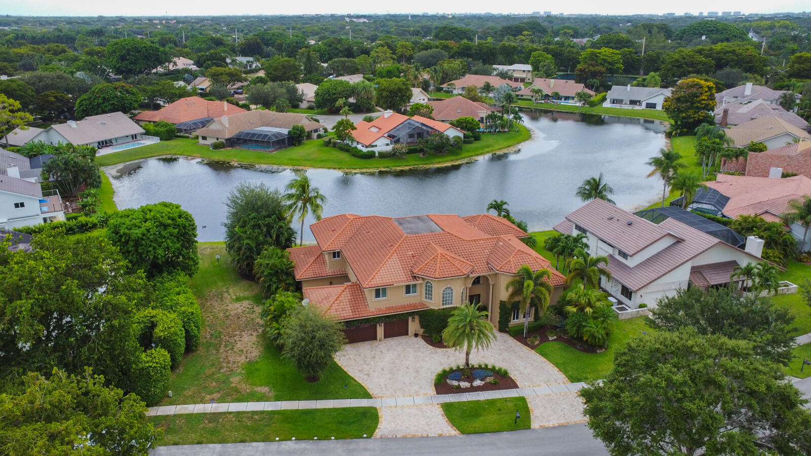 WOODFIELD HUNT CLUB - Residential